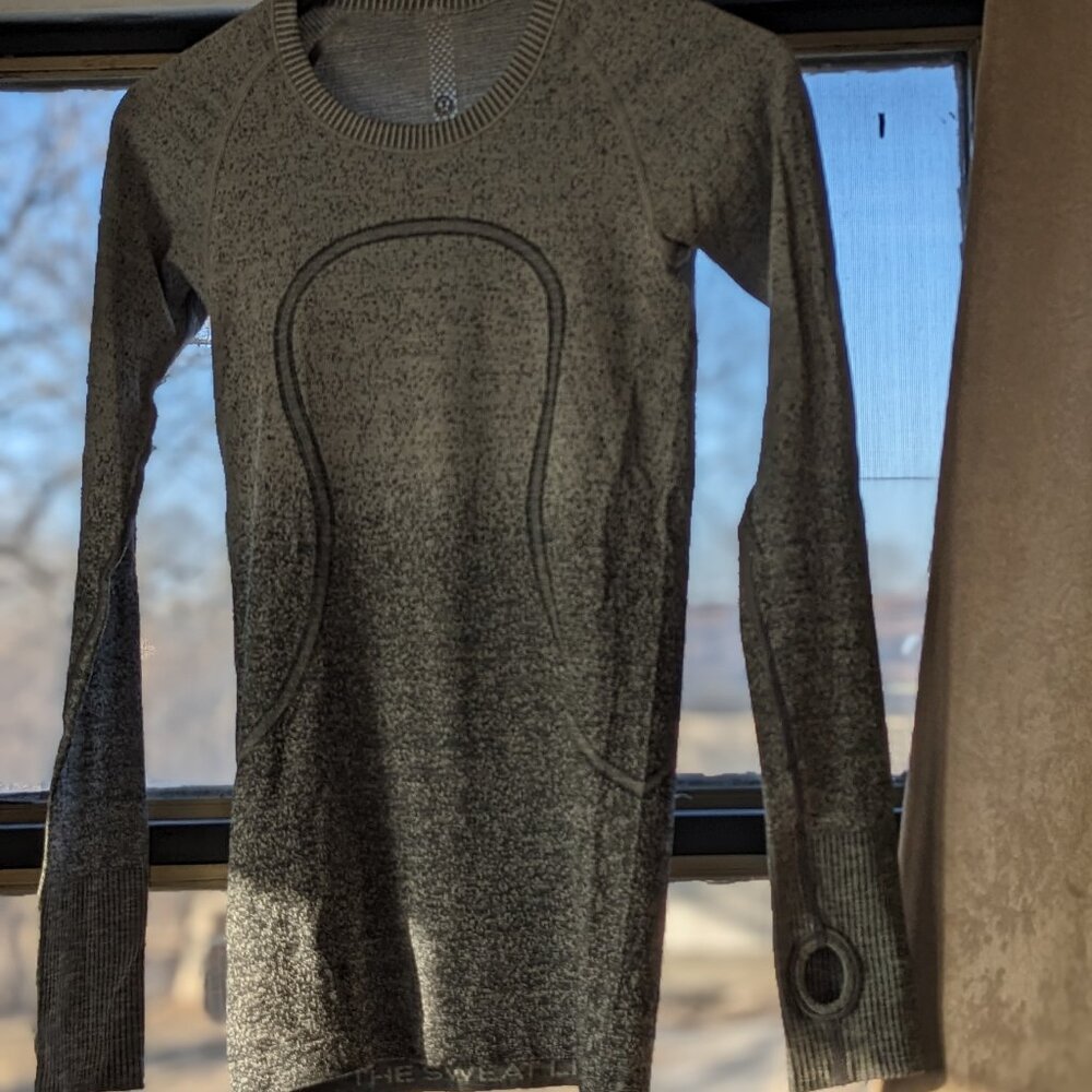 Lululemon Swiftly  Ombre size 4